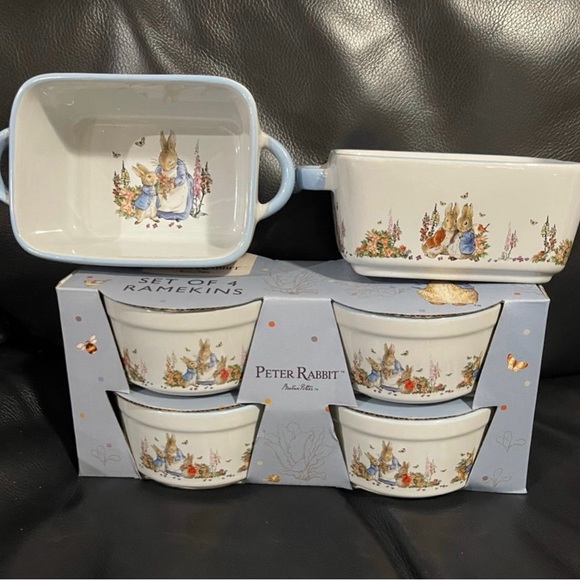 Easter Peter Rabbit Ramekins, 4 - Easter Peter Rabbit Peter and Mom Ramekins - Picture 8 of 9